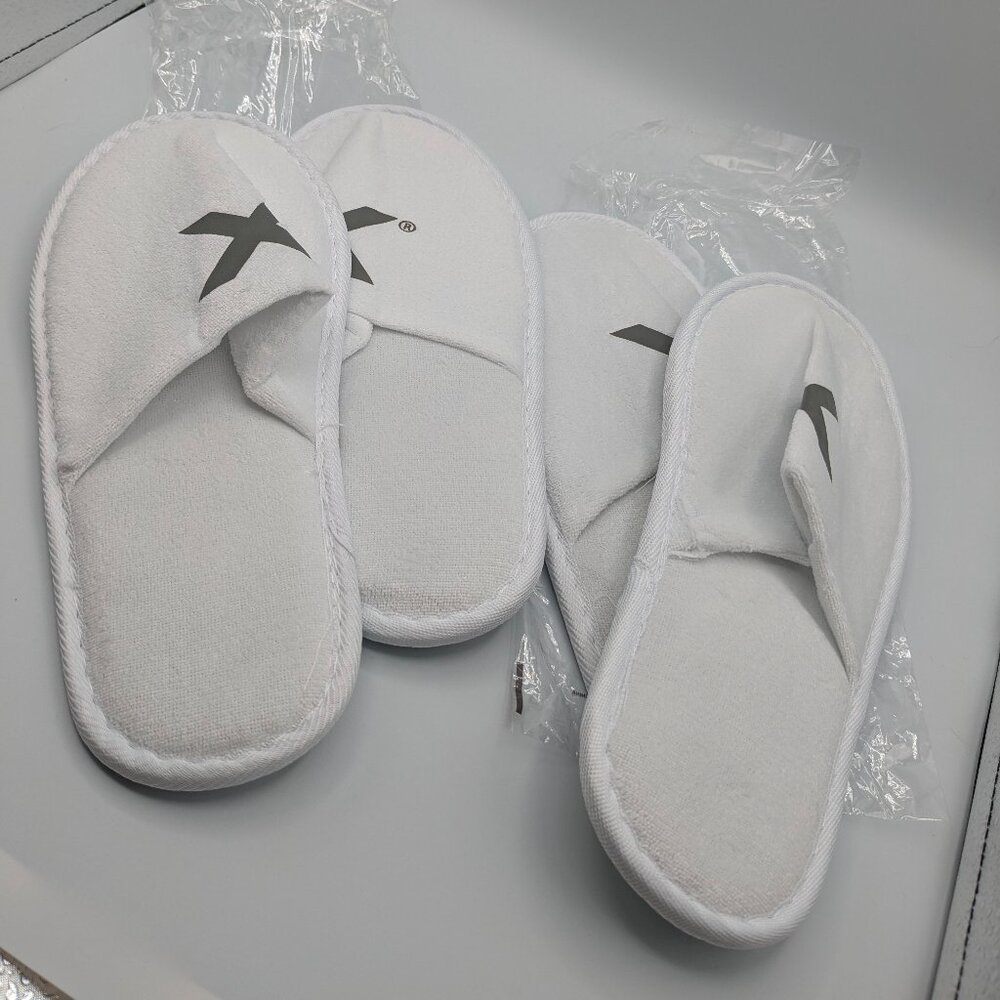 Celebrity Cruise Line Spa Slippers Set of 2 New in Package Medium/Large